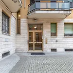 Apartment Guesthost - Comfy In San Donato