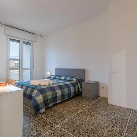 Guesthost - Comfy In San Donato דירה