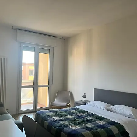 Guesthost - Comfy In San Donato דירה בולוניה