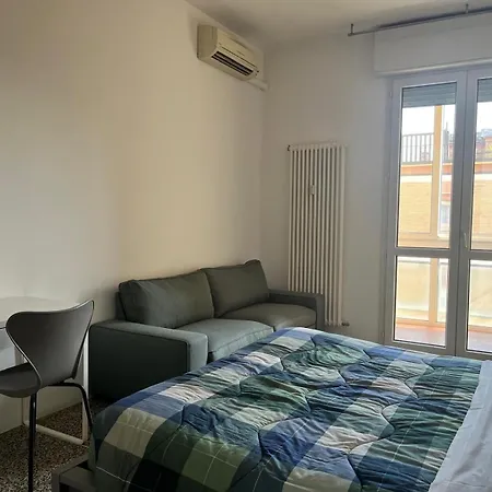 Guesthost - Comfy In San Donato *