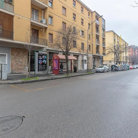 Guesthost - Comfy In San Donato Bolonia