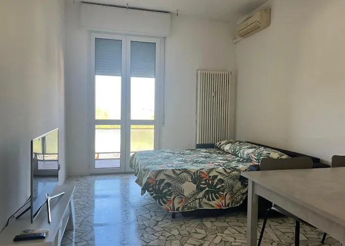 Guesthost - Comfy In San Donato Bolonia