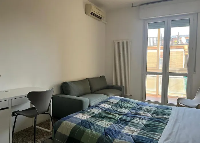Guesthost - Comfy In San Donato *