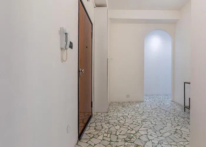 Guesthost - Comfy In San Donato * Bolonia