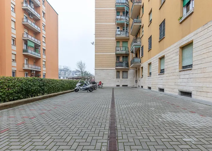 Guesthost - Comfy In San Donato Апартаменты