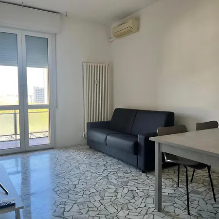 Guesthost - Comfy In San Donato Appartamento Bologna