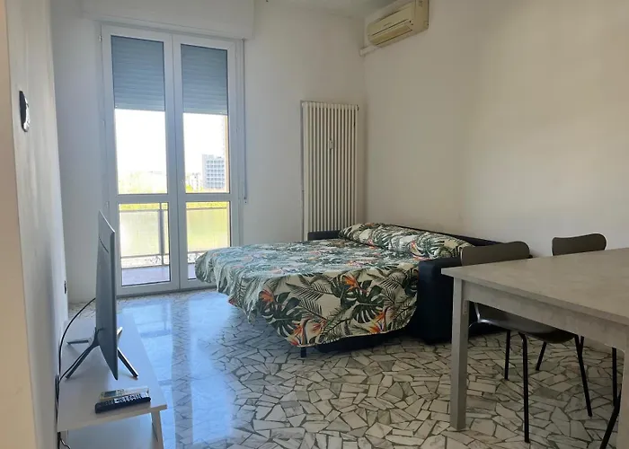 Guesthost - Comfy In San Donato