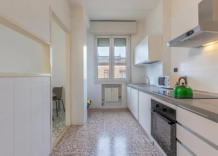 Guesthost - Comfy In San Donato